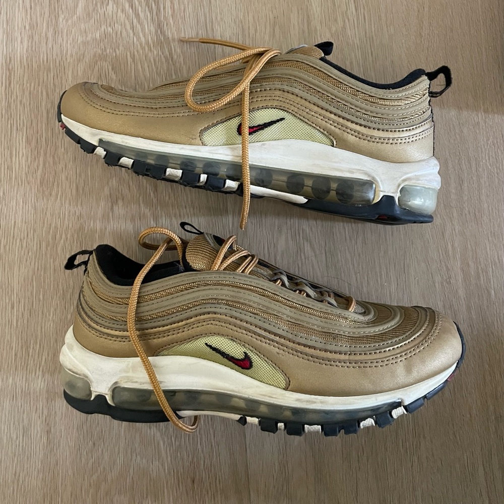 Air max 97. Womens 8. Metallic gold